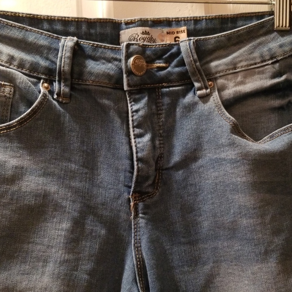 Jeans - Picture 1 of 7